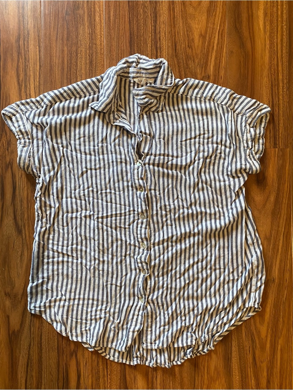 Jane and Delancey small striped button down short sleeve shirt